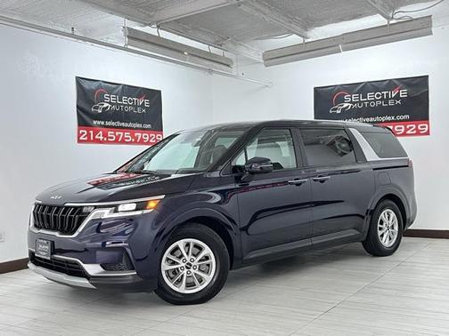 2024 Kia Carnival LX