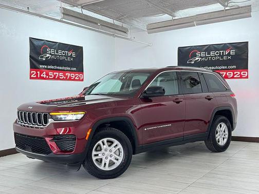 Velvet Red Pearlcoat 2024 Jeep Grand Cherokee Laredo