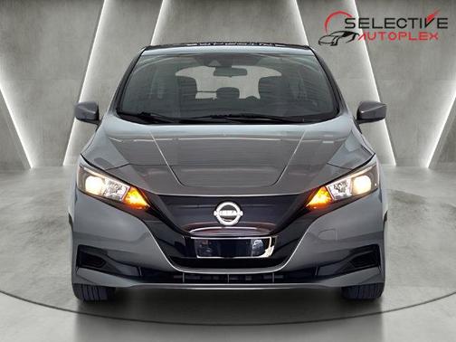 Gun Metallic 2025 Nissan Leaf S