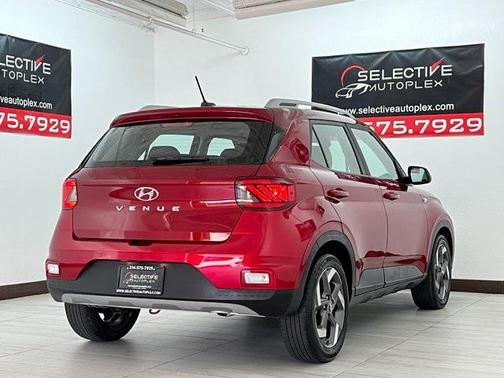 2024 Hyundai VENUE Limited