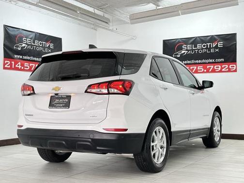 2023 Chevrolet Equinox LS