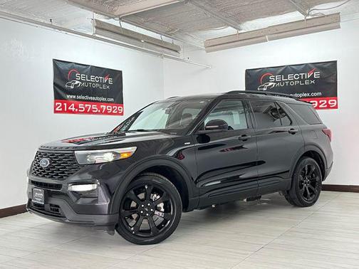 Agate Black Metallic 2023 Ford Explorer ST-Line