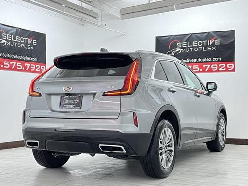 2024 Cadillac XT4 Premium Luxury