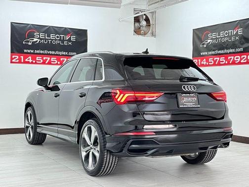 2020 Audi Q3 45 S line Prestige