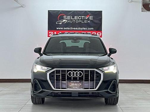 2020 Audi Q3 45 S line Prestige