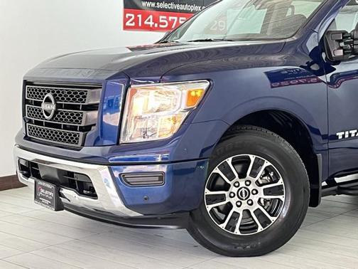 2024 Nissan Titan SV