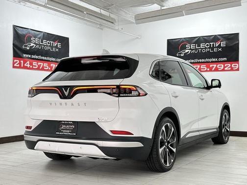 2023 VinFast VF 8 Plus
