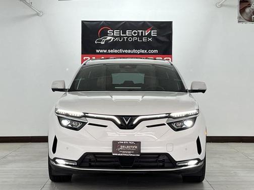2023 VinFast VF 8 Plus