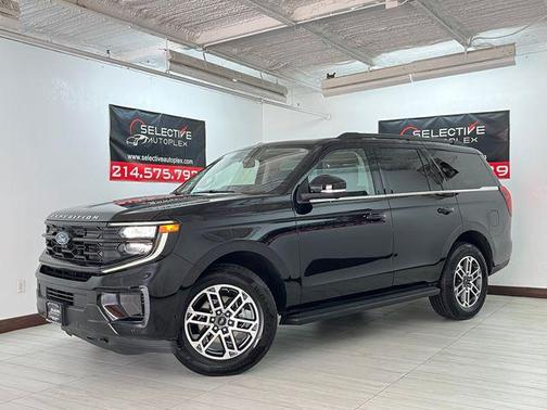 Black Metallic 2025 Ford Expedition Active