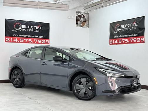2023 Toyota Prius LE