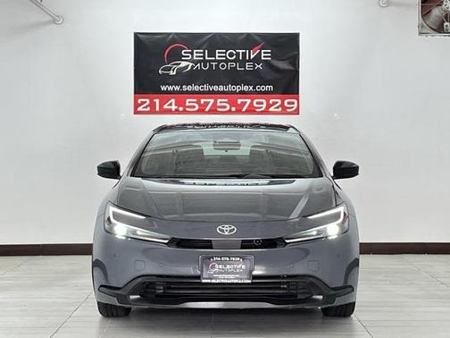 2023 Toyota Prius LE