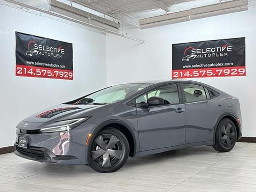 2023 Toyota Prius LE