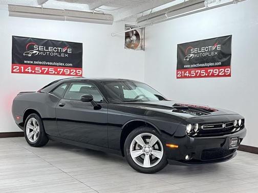 2022 Dodge Challenger SXT
