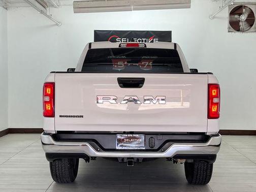 Bright White Clearcoat 2025 RAM 1500 Big Horn/Lone Star