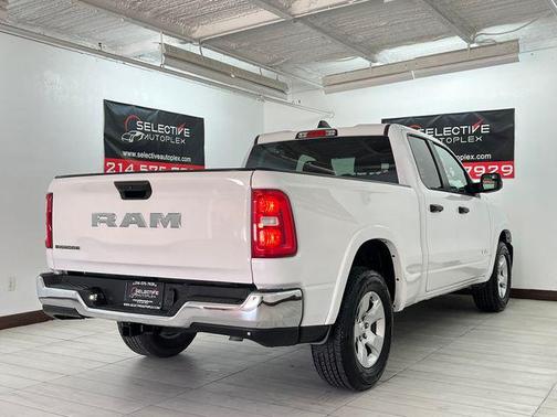 Bright White Clearcoat 2025 RAM 1500 Big Horn/Lone Star