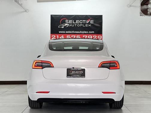 2022 Tesla Model 3 Standard Range