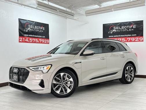 2021 Audi e-tron Premium Plus