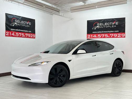 Pearl White Multi-Coat 2025 Tesla Model 3 Long Range