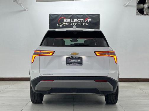 Summit White 2026 Chevrolet Equinox 1LT