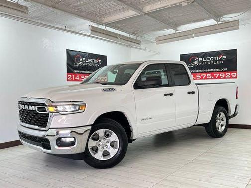 Bright White Clearcoat 2025 RAM 1500 Big Horn/Lone Star