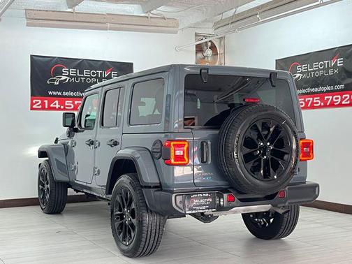 Anvil Clearcoat 2025 Jeep Wrangler 4xe Sahara