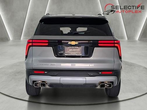 Sterling Gray Metallic 2025 Chevrolet Traverse LT