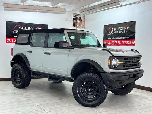 2022 Ford Bronco Base
