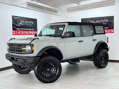 2022 Ford Bronco Base