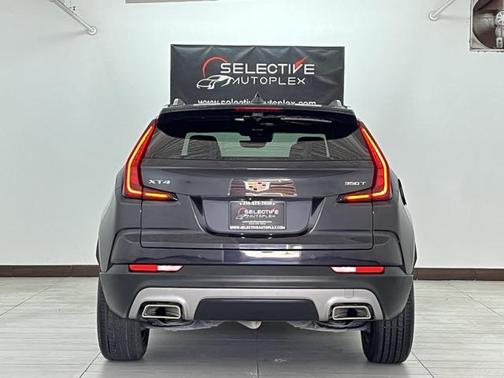 2022 Cadillac XT4 Premium Luxury