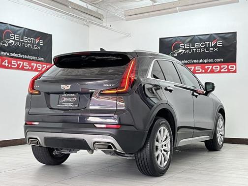 2022 Cadillac XT4 Premium Luxury