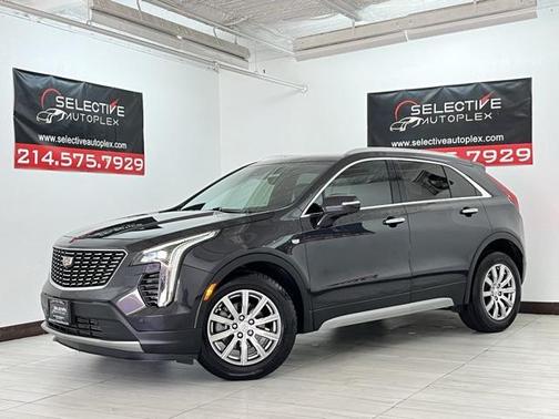 2022 Cadillac XT4 Premium Luxury