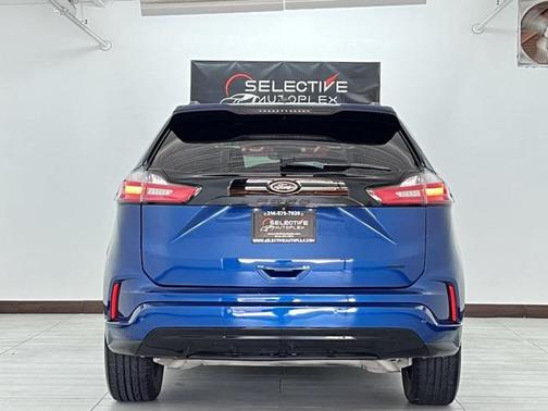 2022 Ford Edge SE