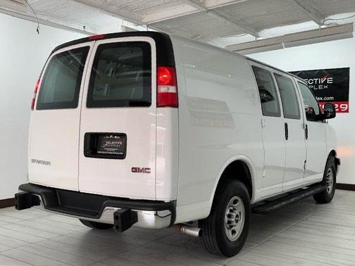 2022 GMC Savana 2500 Work Van