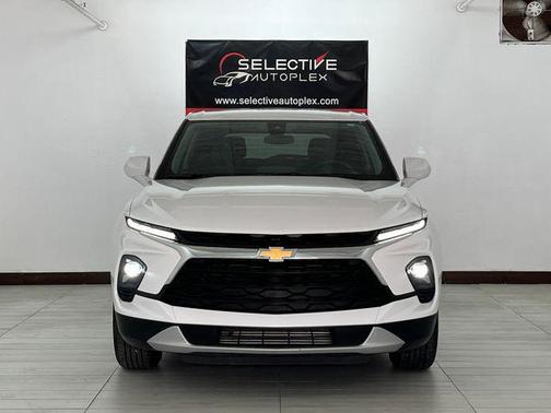 Summit White 2025 Chevrolet Blazer 2LT
