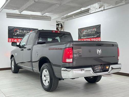 Granite Crystal Metallic Clearcoat 2024 RAM 1500 Classic SLT