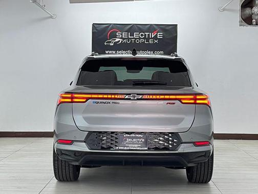 Sterling Gray Metallic 2025 Chevrolet Equinox EV RS
