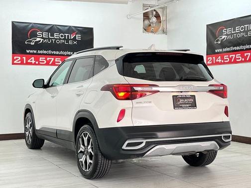 2023 Kia Seltos EX