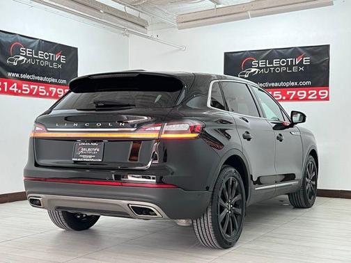 Infinite Black Metallic Clearcoat 2022 Lincoln Nautilus Reserve