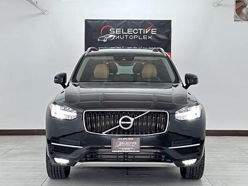 2016 Volvo XC90 T6 Momentum