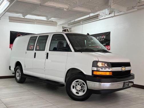 2022 Chevrolet Express 2500 RWD 2500 Regular Wheelbase WT