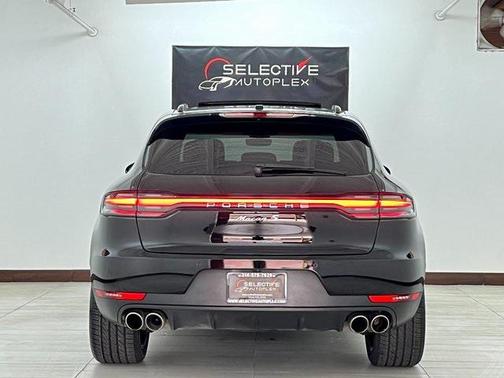 2020 Porsche Macan Base