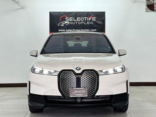 2025 BMW iX xDrive50