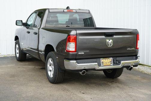Granite Crystal Metallic Clearcoat 2023 RAM 1500 Big Horn/Lone Star