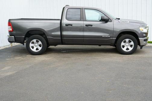 Granite Crystal Metallic Clearcoat 2023 RAM 1500 Big Horn/Lone Star