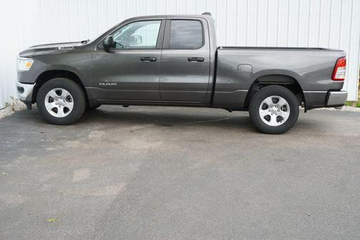 Granite Crystal Metallic Clearcoat 2023 RAM 1500 Big Horn/Lone Star