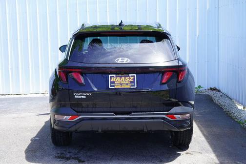 Black Pearl 2024 Hyundai TUCSON SEL