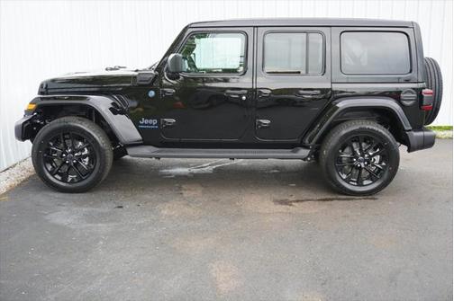 2025 Jeep Wrangler Sahara 4xe
