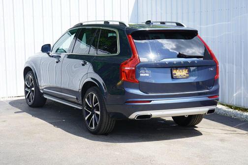 Denim Blue Metallic 2019 Volvo XC90 T6 Momentum