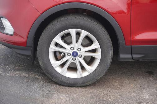 Ruby Red 2018 Ford Escape SE