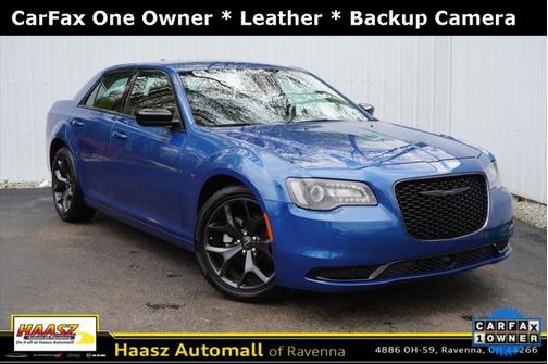 2023 Chrysler 300 Touring